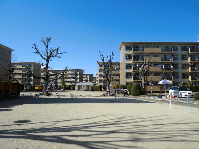 2LDK Corner Apartment for Sale in Kōnan City, Aichi - Thumbnail 3