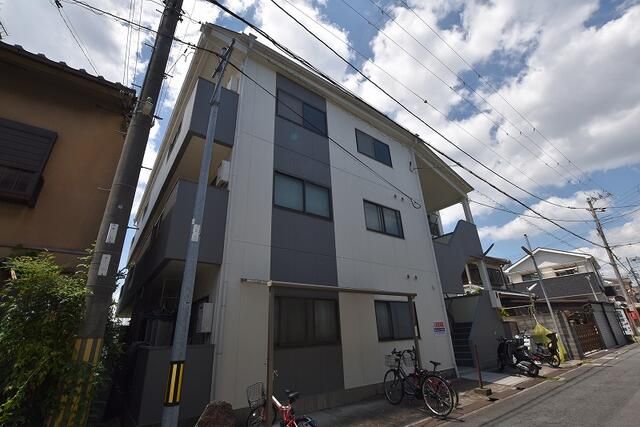 2DK Apartment for Rent in Shijonawate, Osaka - 52,000 Yen - Thumbnail 2