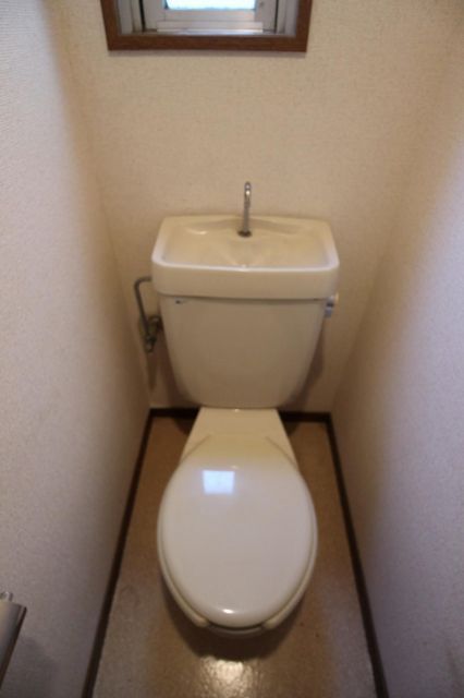 1K Apartment for Rent in Miyazaki City, Miyazaki - Thumbnail 4