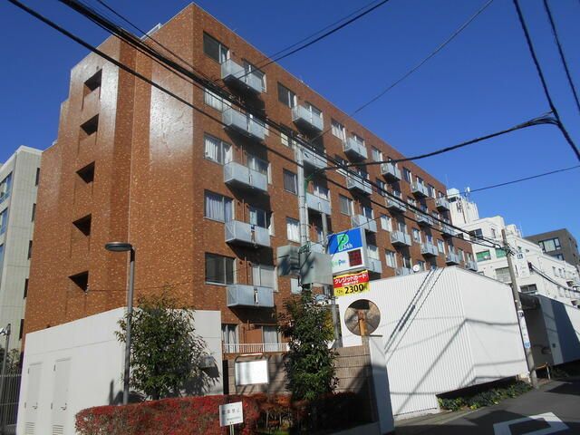 Roppongi Studio Apartment for Sale in Tokyo - 17.54 sqm - Thumbnail 2