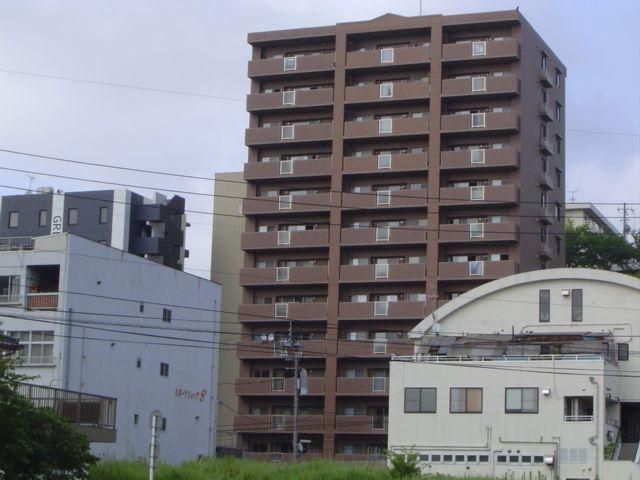 3LDK Apartment for Sale Near Hamada Station, Shimane - Image 1