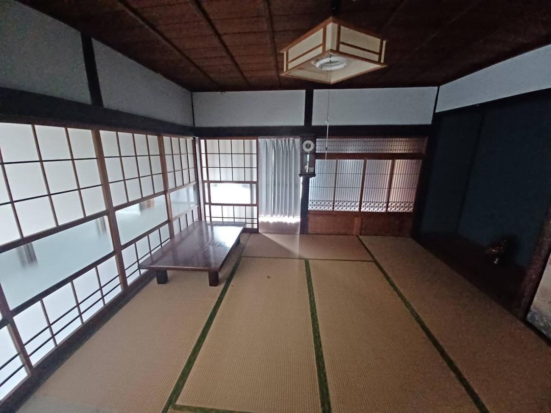 1927 Timber House in Miyoshi, Tokushima - 3DK Akiya Near Minawa Station - Thumbnail 2