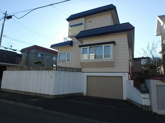 4LDK Corner Lot House in Sapporo Toyohira Ward - Thumbnail 2