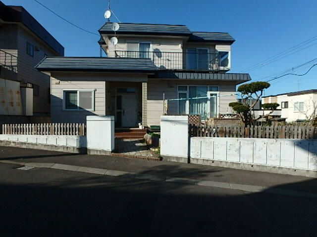 4LDK Corner Lot House in Sapporo Toyohira Ward - Image 1