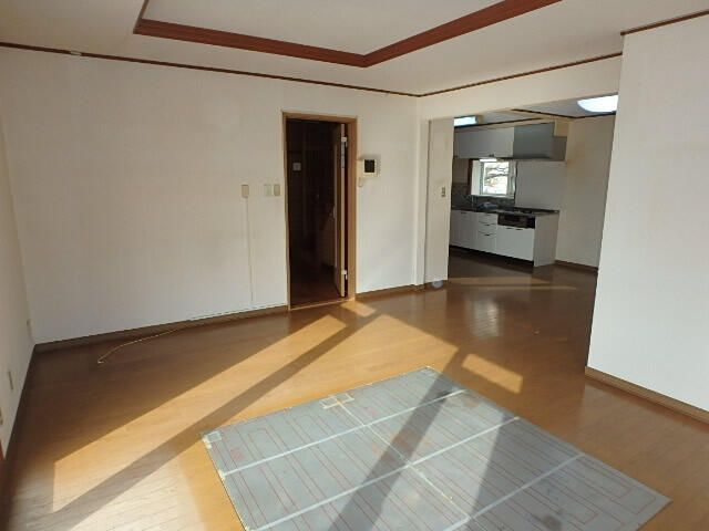 4LDK Corner Lot House in Sapporo Toyohira Ward - Thumbnail 4