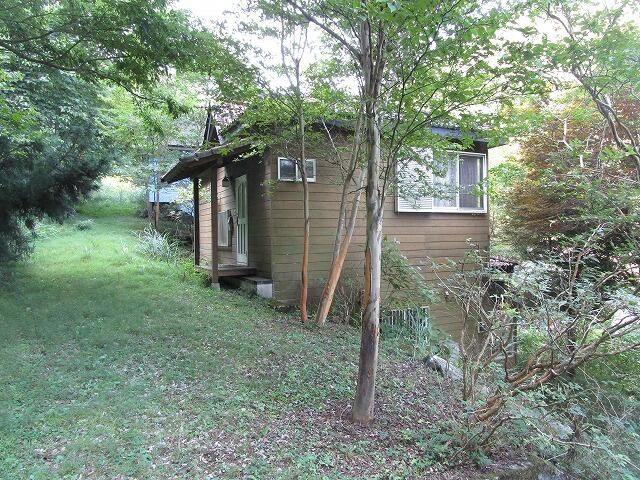 Forest House for Sale in Yokozemachi, Saitama - Thumbnail 2