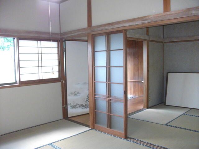 5DK Wooden House for Sale in Saiki, Oita - Near Saeki Station - Thumbnail 3