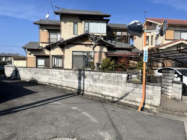 5LDK Used Detached House in Takamatsu, Kagawa - 115.03 sqm - Thumbnail 2