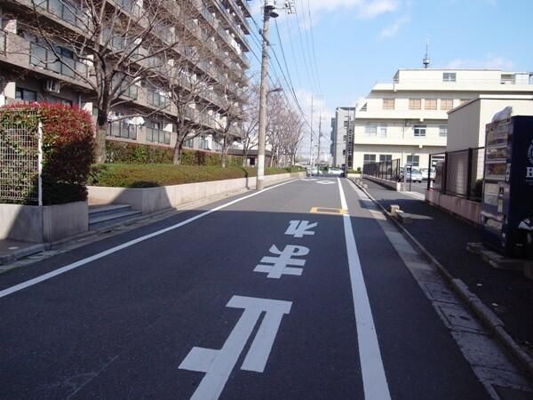 3DK Apartment for Sale in Adachi, Tokyo - Near Kita-Ayase Station - Thumbnail 3