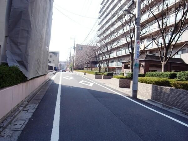 3DK Apartment for Sale in Adachi, Tokyo - Near Kita-Ayase Station - Thumbnail 2