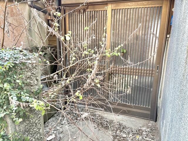 5DK Seaside Townhouse for Sale in Sasebo, Nagasaki - Thumbnail 2