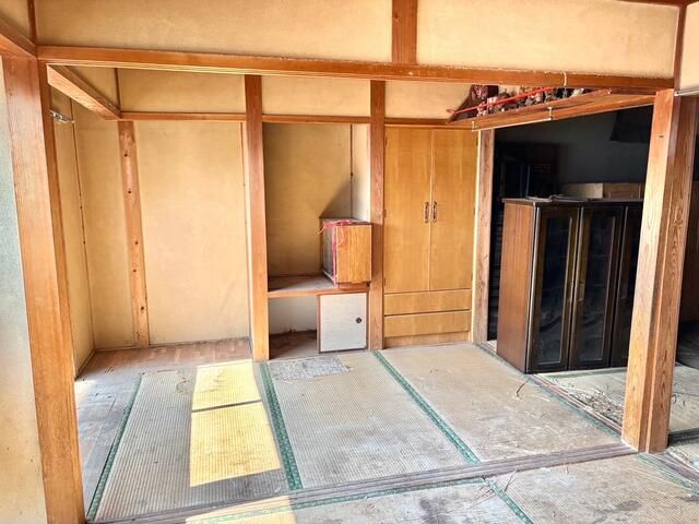 5DK Seaside Townhouse for Sale in Sasebo, Nagasaki - Thumbnail 3