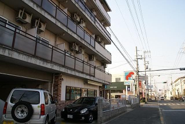 Student 1K Apartment for Rent in Kashiwara, Osaka - 30,000 Yen - Thumbnail 2
