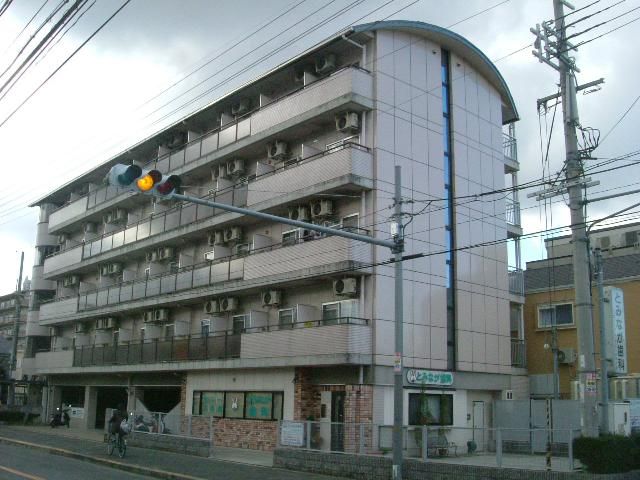 Student 1K Apartment for Rent in Kashiwara, Osaka - 30,000 Yen - Thumbnail 3