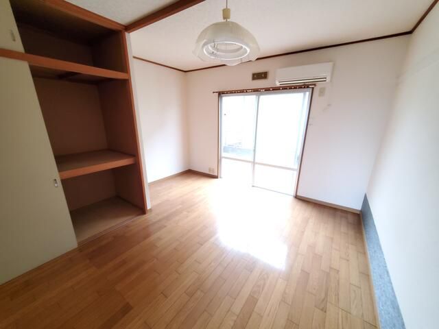 1K Apartment for Rent in Moroyama, Saitama - Free Internet & 1 Month Free - Thumbnail 3