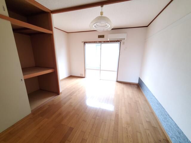 1K Apartment for Rent in Moroyama, Saitama - Free Internet & 1 Month Free - Thumbnail 2
