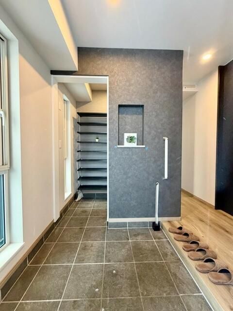 New ZEH Certified Single-Story House with Ocean Views in Otaru - Thumbnail 3