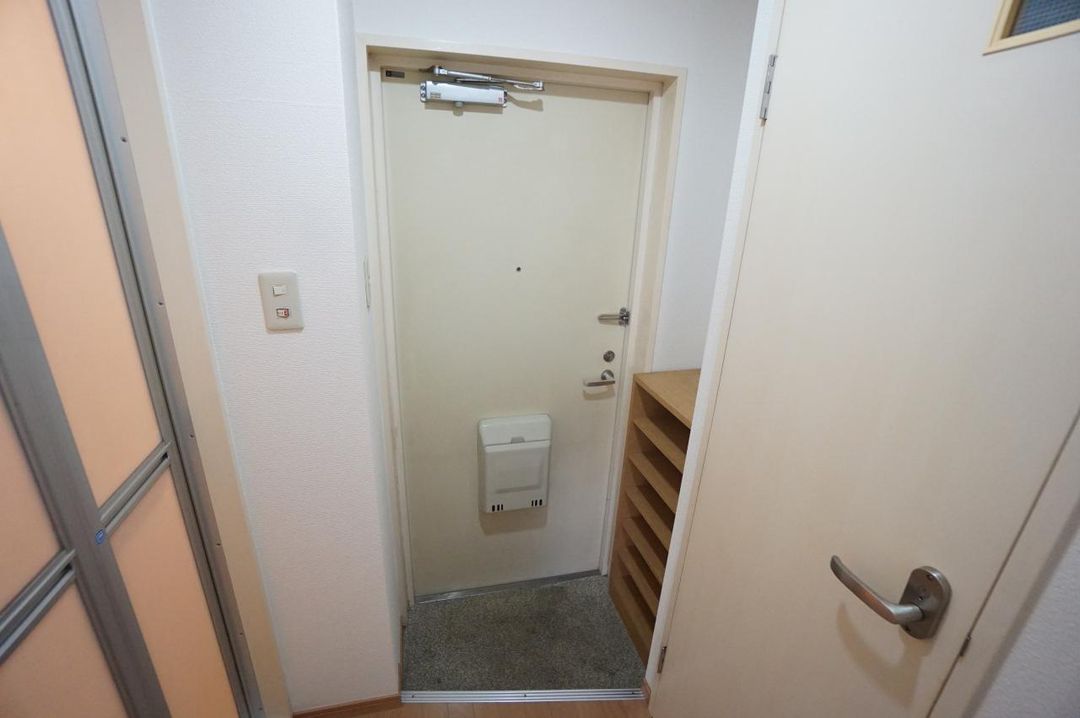 Studio Apartment for Rent in Takatsuki, Osaka - 49,000 Yen - Thumbnail 2