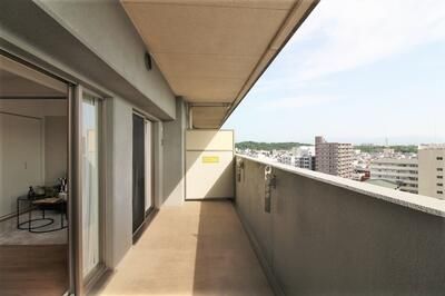 Renovated 3DK Apartment for Sale in Sakai, Osaka - Near Sakaihigashi Station - Thumbnail 4