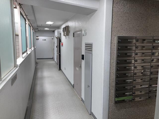1LDK Apartment for Sale in Sangenjaya, Setagaya, Tokyo - Thumbnail 3