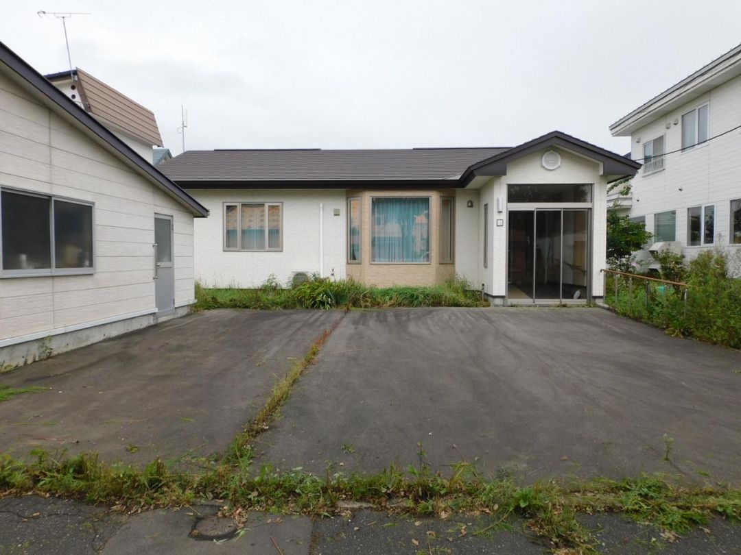 1LDK Single-Story House for Sale in Obihiro, Hokkaido - Thumbnail 2