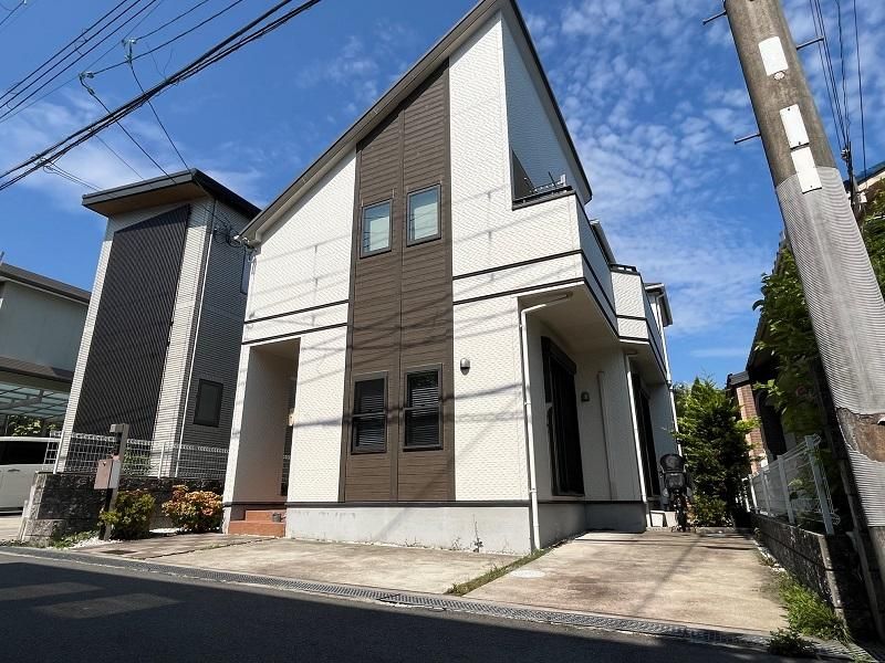 4LDK Detached House for Sale in Takatsuki, Osaka - Thumbnail 3