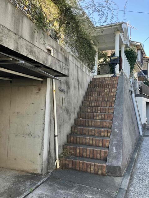 4LDK Detached House for Sale in Sasage, Yokohama - Thumbnail 2