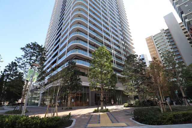 New 3LDK Condo in Harumi Flag Park Village T Tower, Tokyo - Thumbnail 2