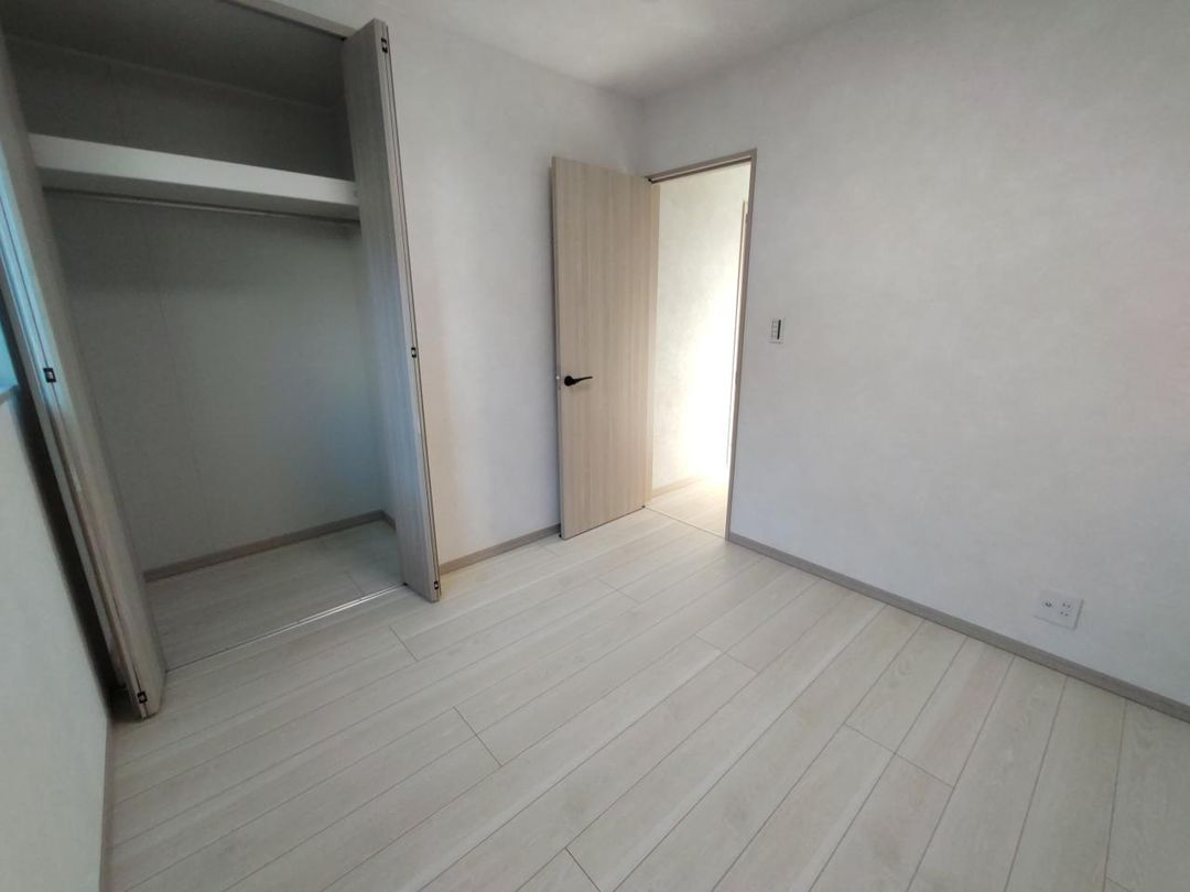 New 2024 4LDK House for Sale in Hirakata, Osaka - Thumbnail 3