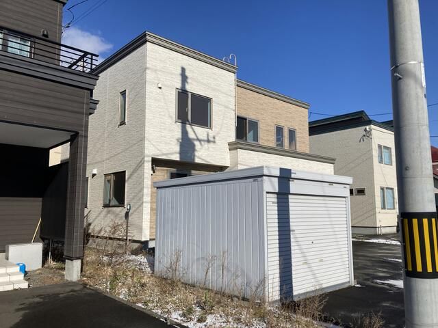 4SLDK Modern House for Sale in Tomakomai, Hokkaido - Thumbnail 2