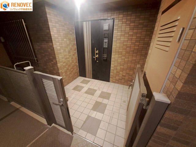 3LDK Apartment for Sale near Uenoshiba Station, Sakai, Osaka - Thumbnail 2