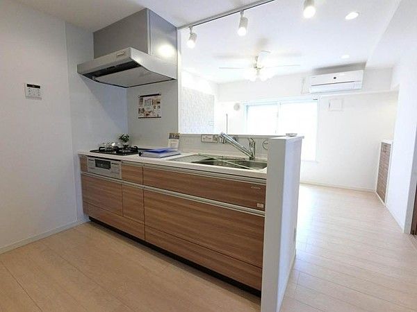 3LDK Apartment for Sale in Itabashi, Tokyo - 60.91 sqm - Thumbnail 4
