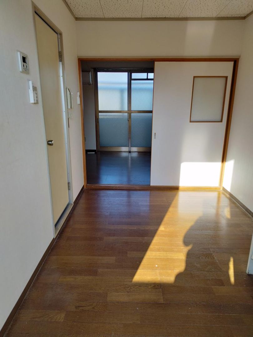 1DK Apartment for Rent in Higashiosaka, Osaka - 30,000 Yen - Thumbnail 4