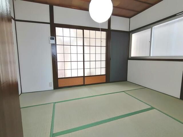 Renovated 4DK House for Sale in Kawachinagano, Osaka - 13% Yield - Thumbnail 2