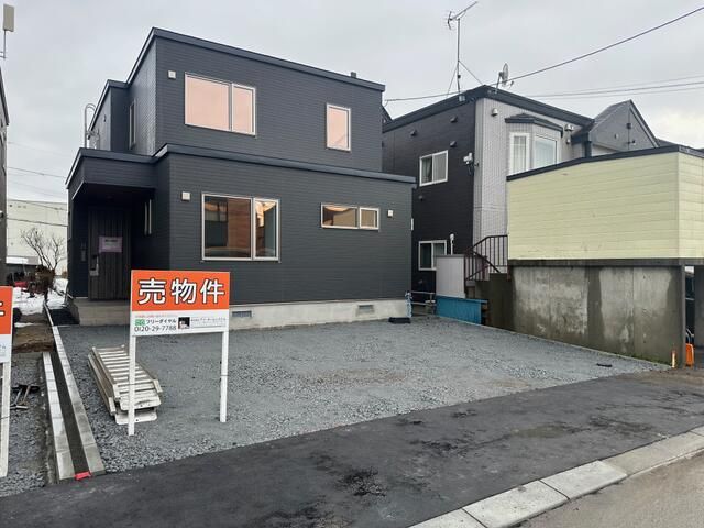 New ZEH 4SLDK House in Sapporo Shiroishi-ku, Hokkaido - Thumbnail 3