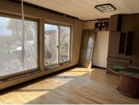 4LDK Corner Lot House for Renovation in Naganuma, Hokkaido - Thumbnail 3