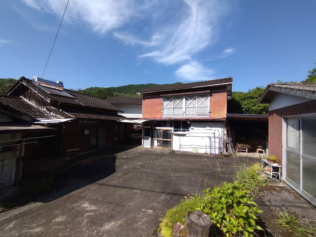 Land for Sale in Nobeoka, Miyazaki - Akiya Bank Property - Thumbnail 2