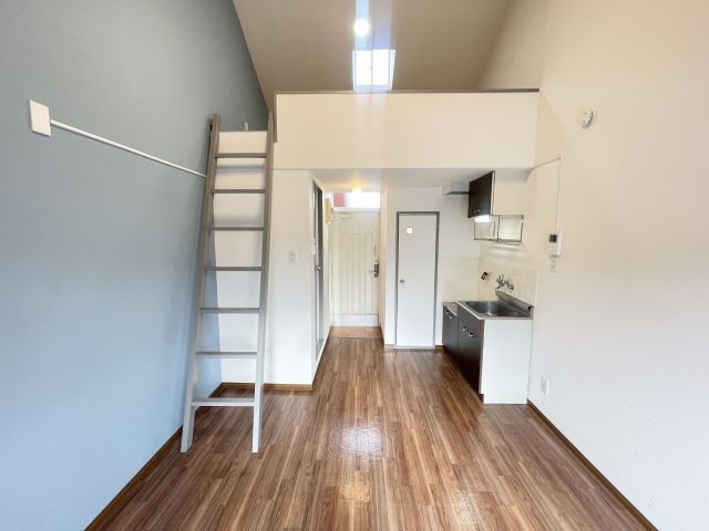 1R Apartment for Rent in Kitakyushu, Fukuoka - 14.7 sqm - Thumbnail 2