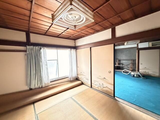 7DK Resale House in Miyoshi City, Tokushima with 786 sqm Land - Thumbnail 4