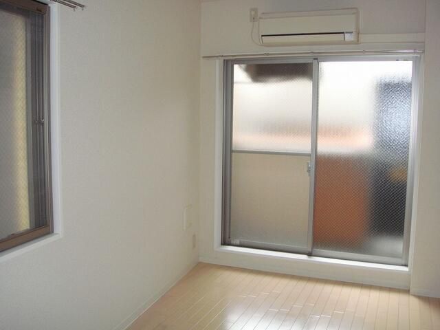 1K Investment Apartment for Sale in Nakano, Tokyo - Thumbnail 2