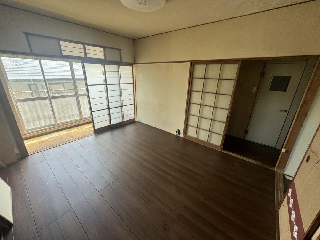 2K Apartment for Sale in Shimonoseki, Yamaguchi - 50万円 - Thumbnail 2