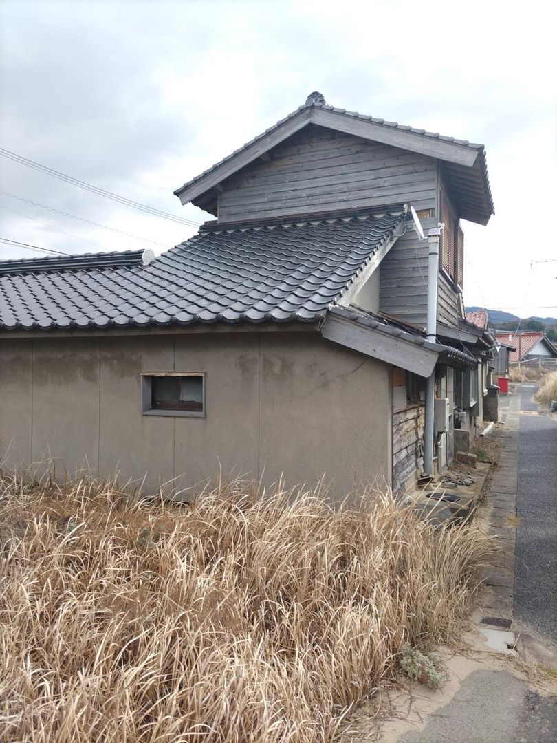 1898 Historic Wooden House for Sale in Gotsu, Shimane - Image 1