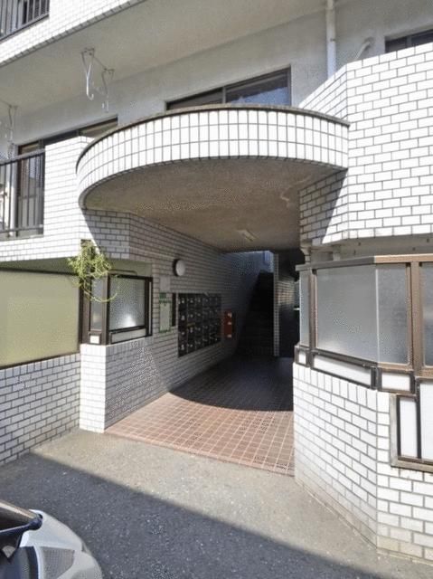 1DK Apartment for Sale in Nerima, Tokyo - 7.21% Yield - Thumbnail 2