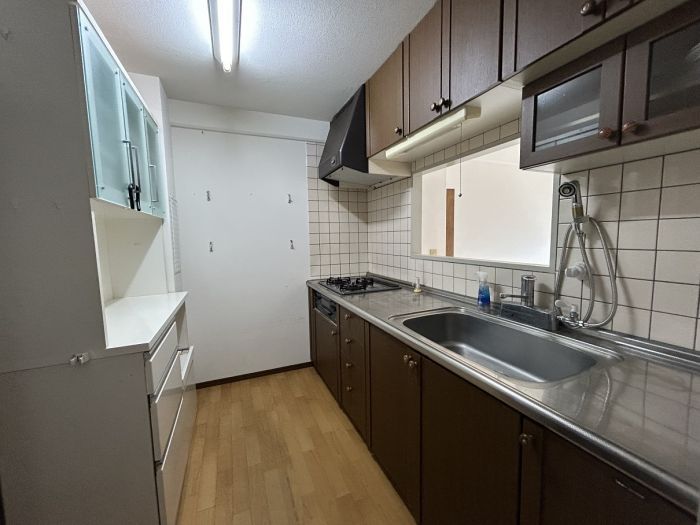 Renovated 3LDK Apartment in Komatsushima, Tokushima for 6.2M Yen - Thumbnail 2