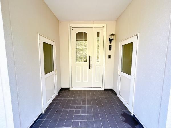 Renovated 3LDK House with Views Near Yubari Ski Resort - Thumbnail 3