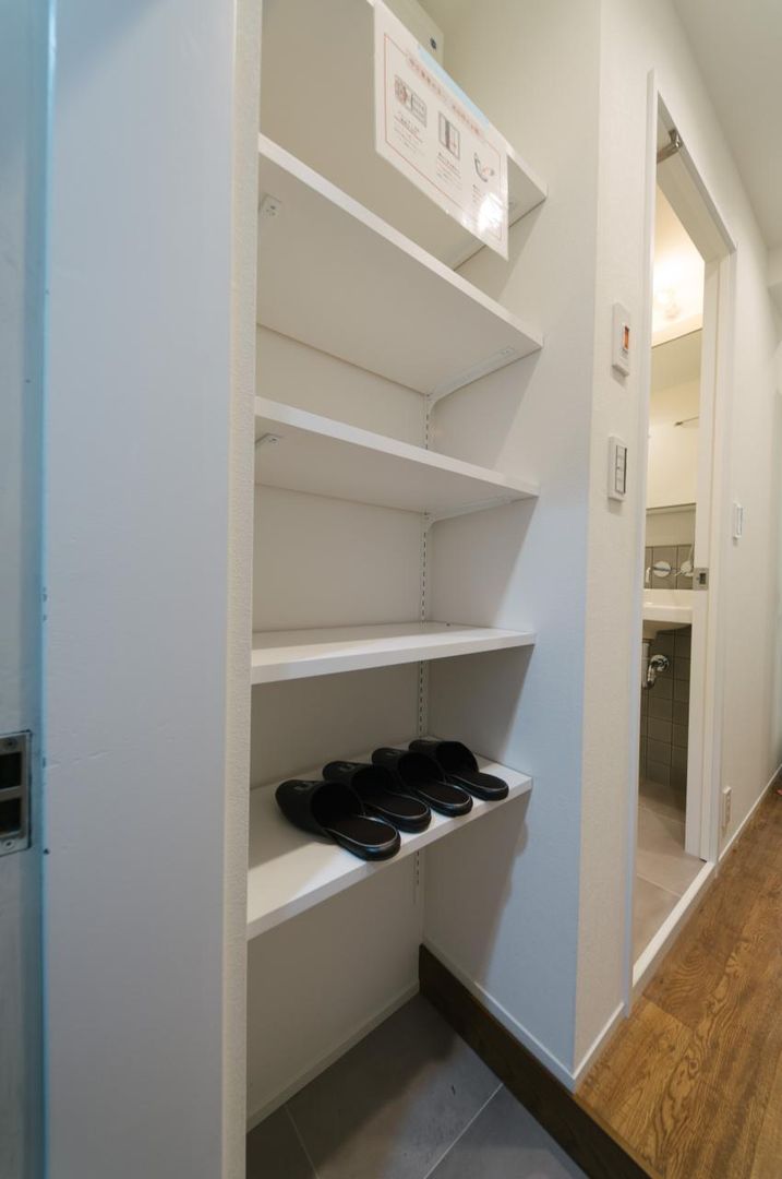 Renovated Studio with Meguro River Cherry Blossom Views in Shinagawa - Thumbnail 2