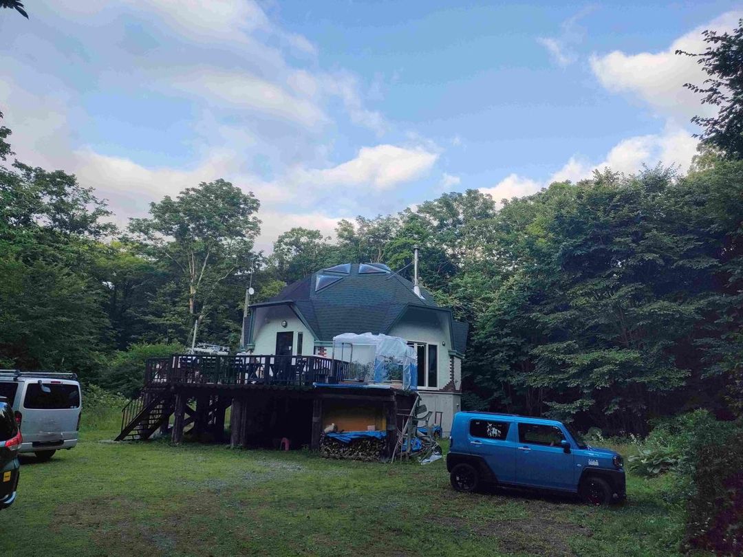 Dome-Ceiling 2LDK House on 1077sqm Land Near Lake Onuma, Hokkaido - Thumbnail 2