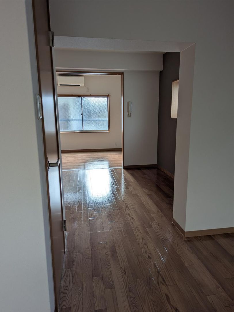 1LDK Rental Apartment in Toyonaka, Osaka - Dual Sunlight - Thumbnail 2