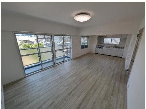 Renovated 3LDK Apartment for Sale near JR Sojiji Station, Ibaraki - Thumbnail 4