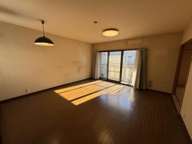 4LDK Apartment for Sale in Tezukayama, Osaka | 96.41㎡ - Thumbnail 2